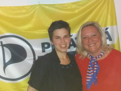 nezávislá senátorka s podporou Pirátů Renata Chmelová a pirátská poslankyně Olga Richterová